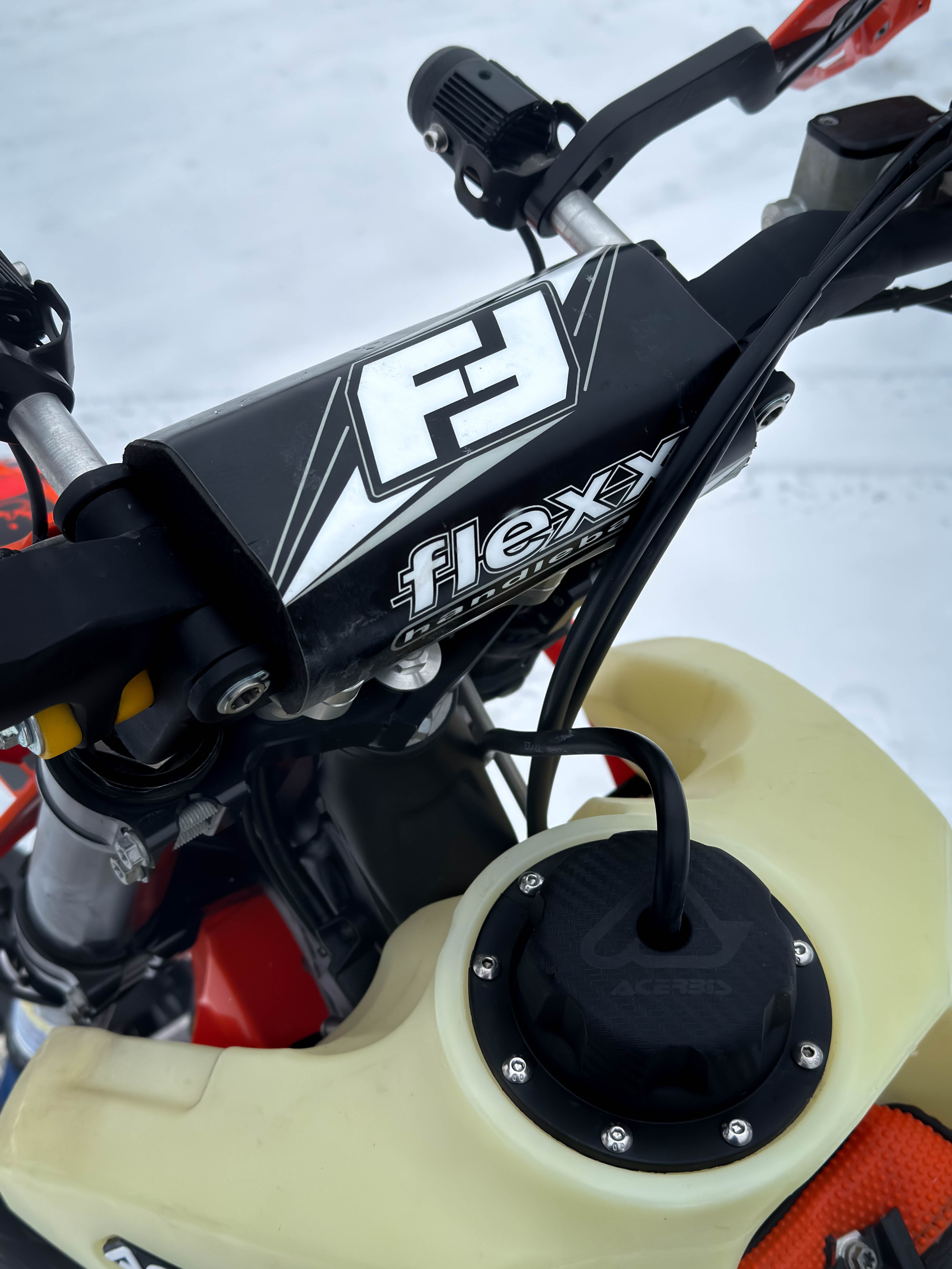 Сніговий велосипед KTM готовий до прокату