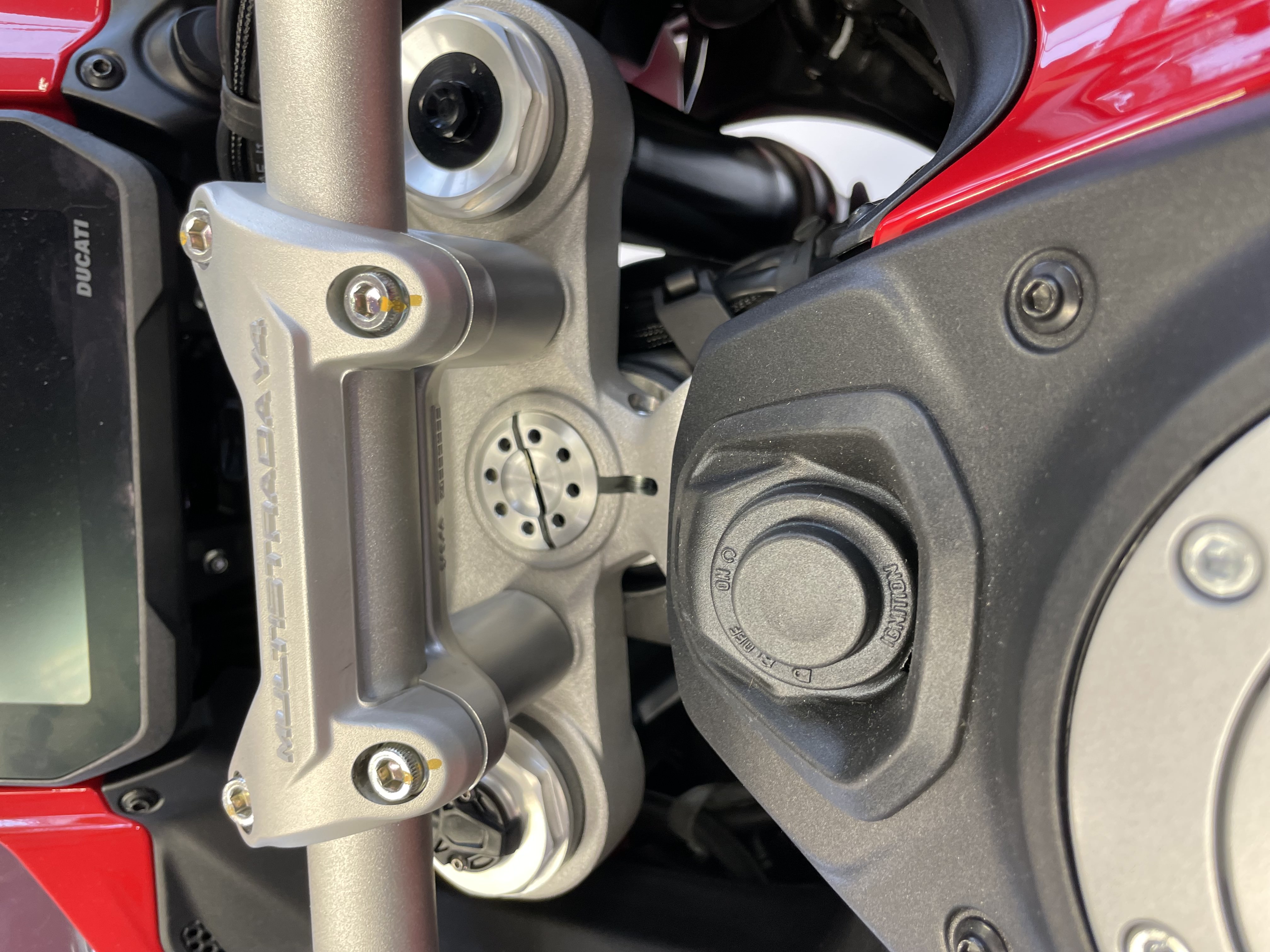 Аренда мотоцикла Ducati Multistrada V4 S