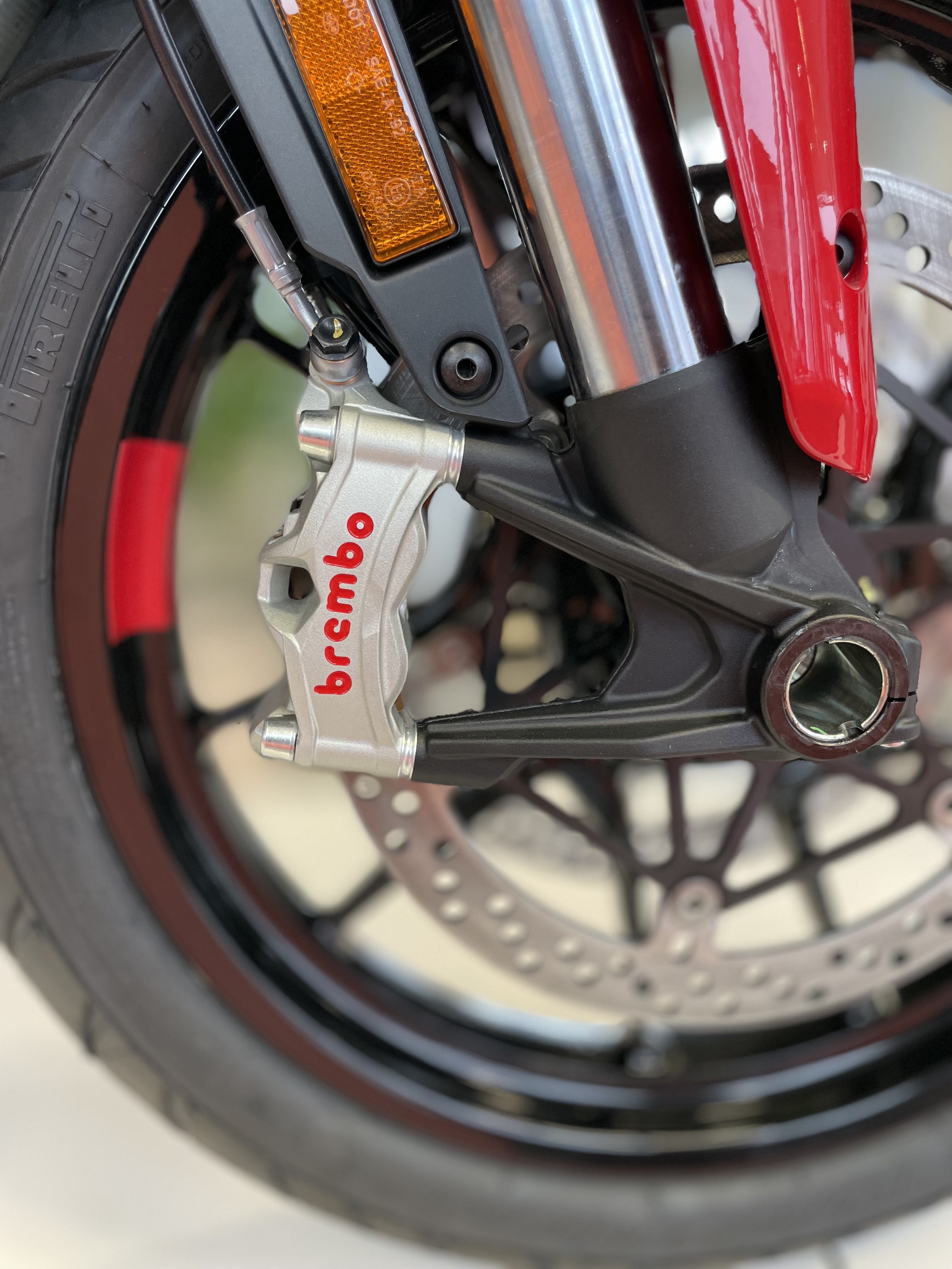 Аренда мотоцикла Ducati Multistrada V4 S