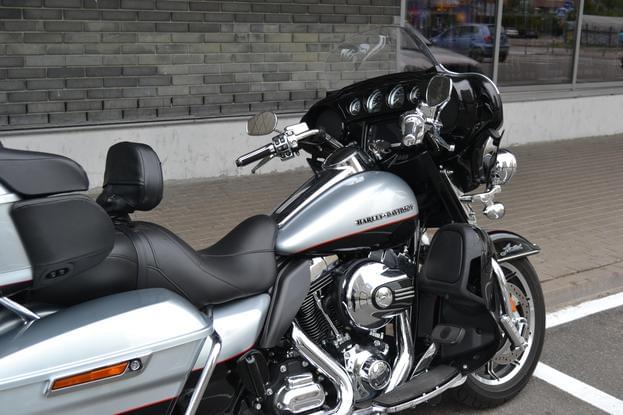 Оренда мотоцикла Harley Davidson Electra Glide Ultra Limited