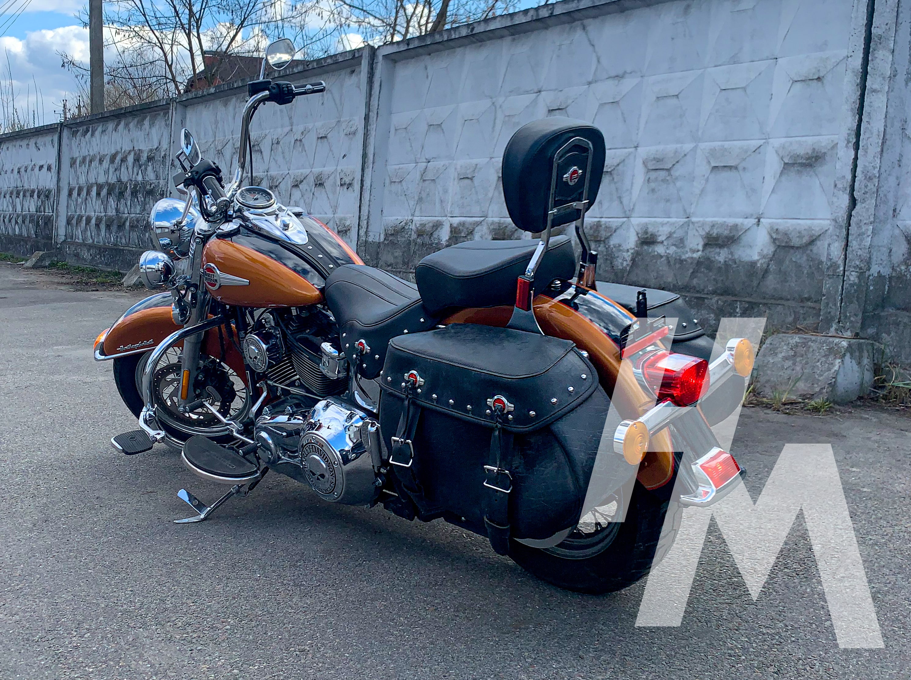 Оренда мотоцикла Harley Davidson HERITAGE SOFTAIL Ultra Limited Orange