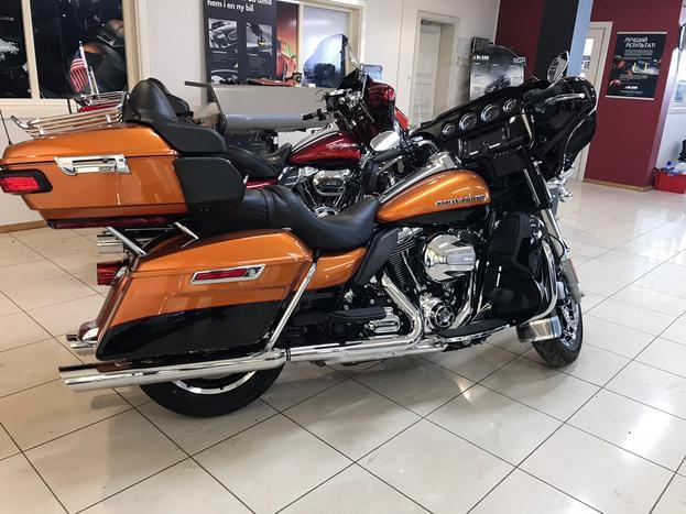 Оренда мотоцикла Harley Davidson Electra Glide Ultra Limited Orange